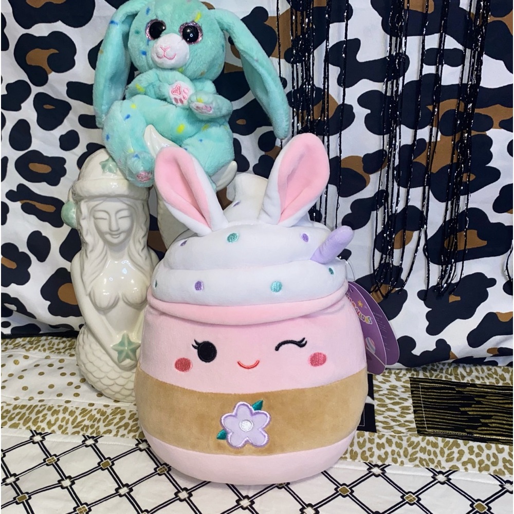 SQUISHMALLOWS JAZWARES SUEY THE MILKSHAKE BUNNY PLUSH PILLOW